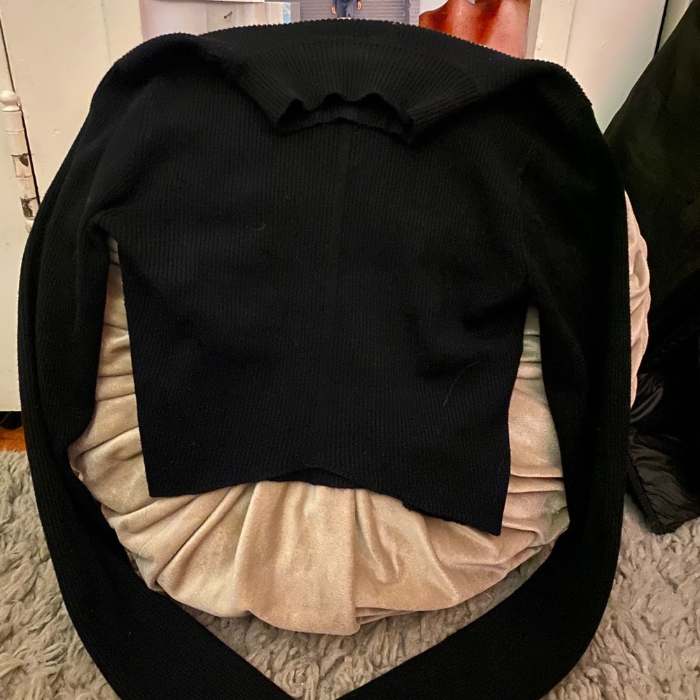 Black long sleeve shirt